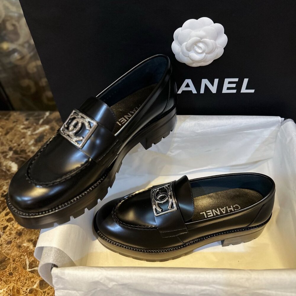 Women's Chanel loafers🎉 - Picture 7 of 8
